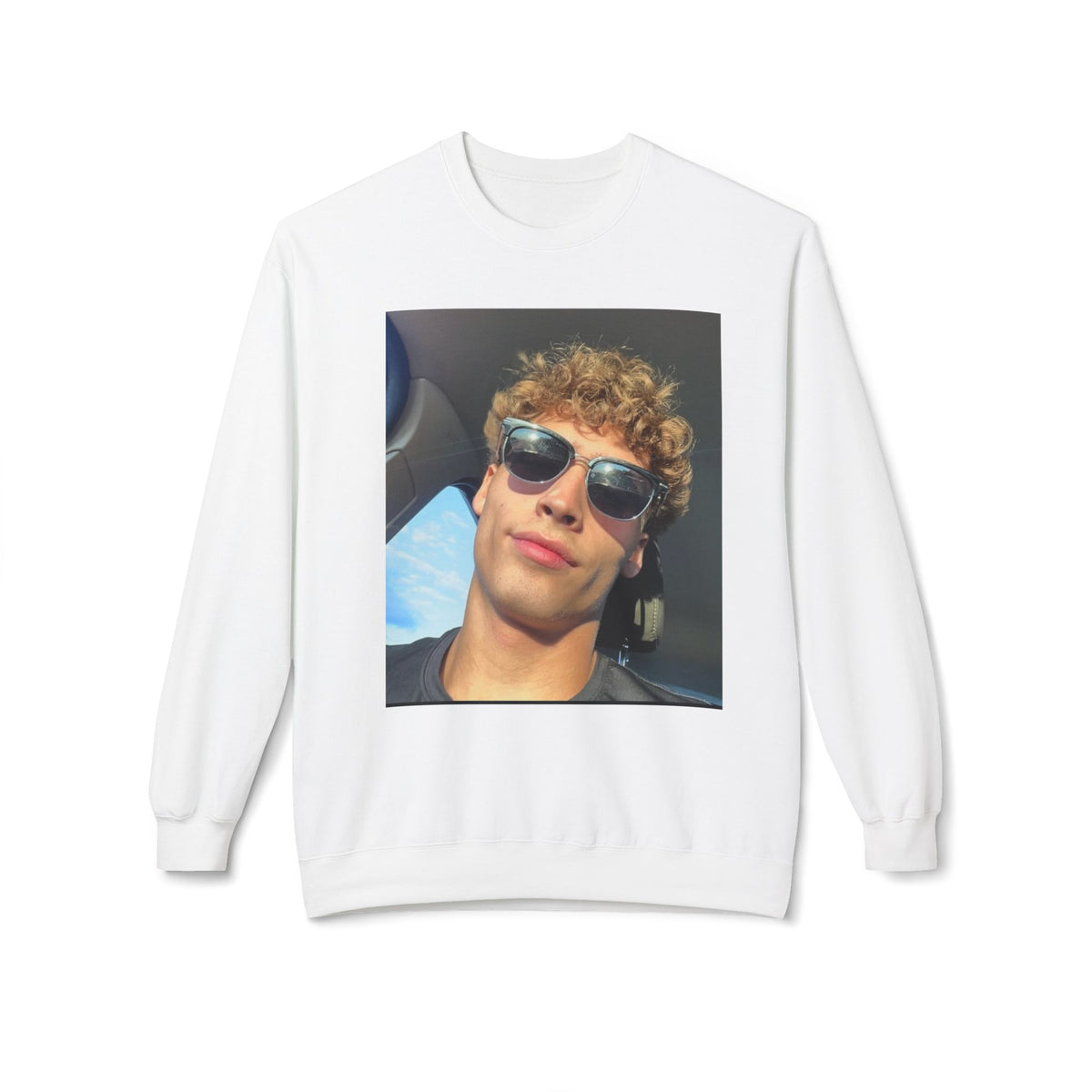 #FleeceCrewneck, #MidweightSweatshirt, #UnisexStyle, #CozyComfort, #SoftFabric, #TimelessLook, #EverydayEssentials, #CasualWear, #WarmAndStylish,